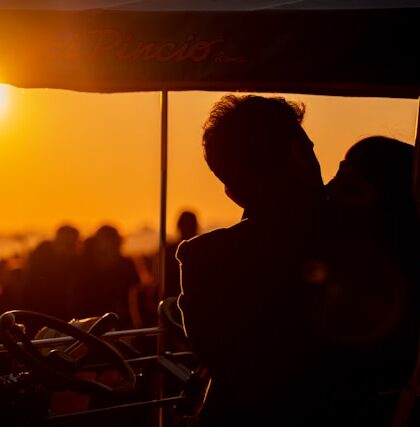 Pierwsze rozmowy, pierwsze emocje – jak rodzi się zainteresowanie drugą osobą